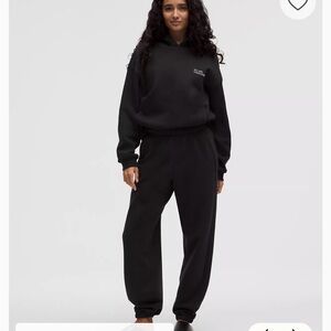 Petite lululemon Scuba MR Oversized Jogger in black